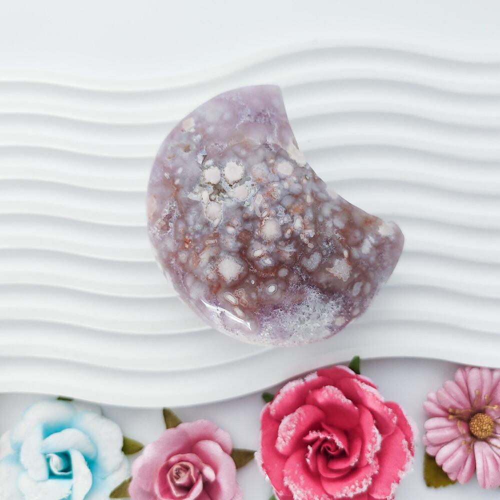 Top Quality Amethyst Flower Agate Moon Crystal Carving